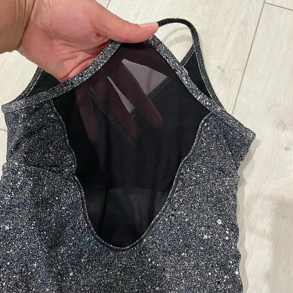 Lululemon women’s tank top size 6
